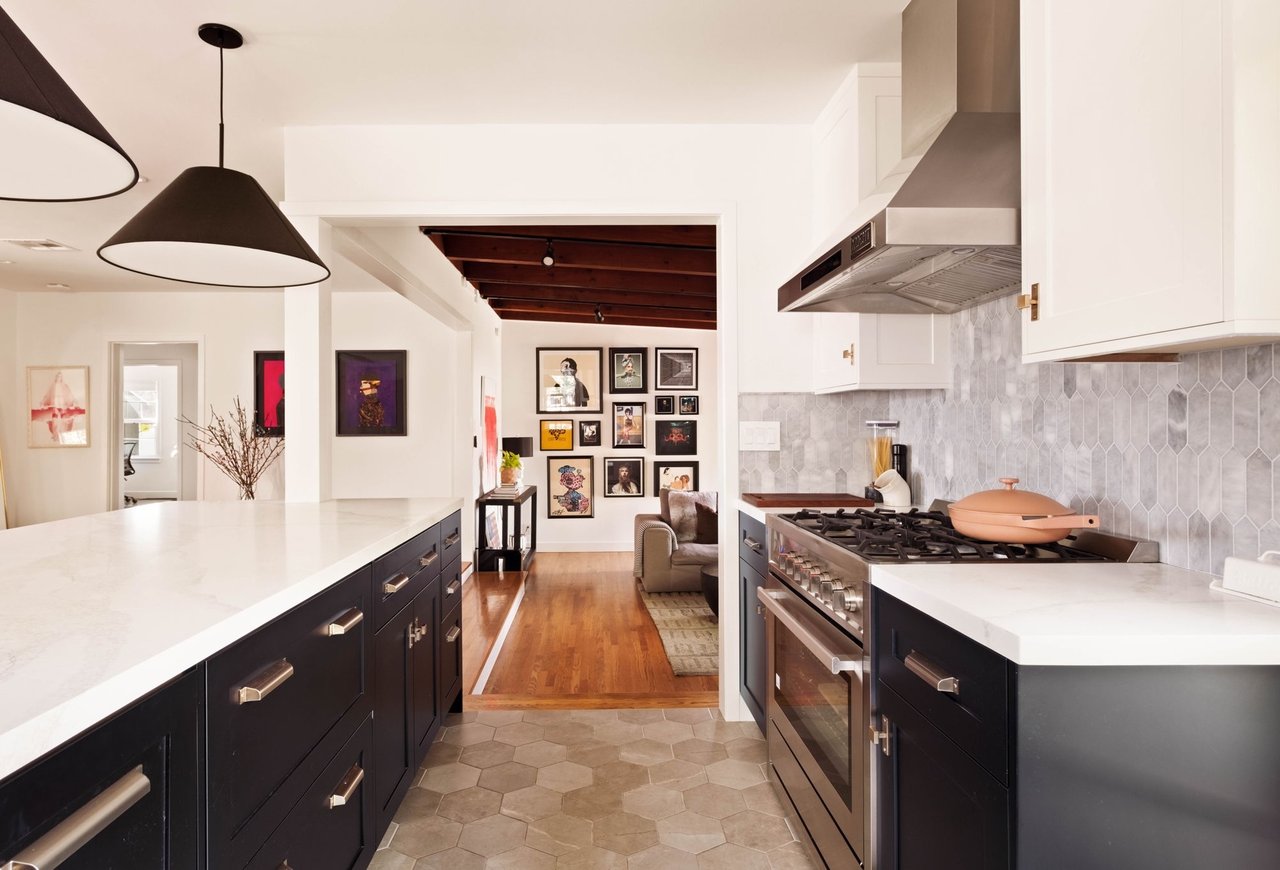 Effortless California Living in This Tarzana Ranch