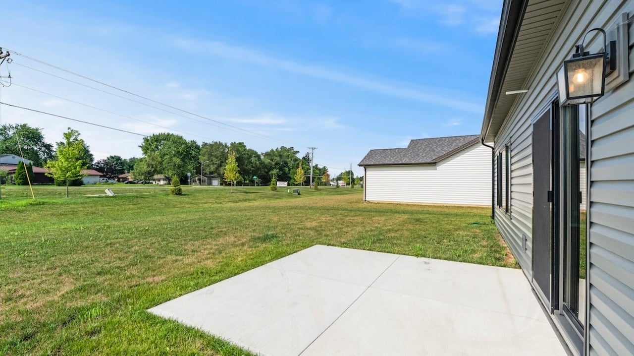 1423 Herdsman Blvd
