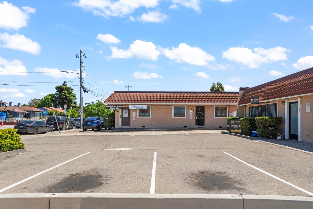 Multi-Tenant Office/Retail Bldg.