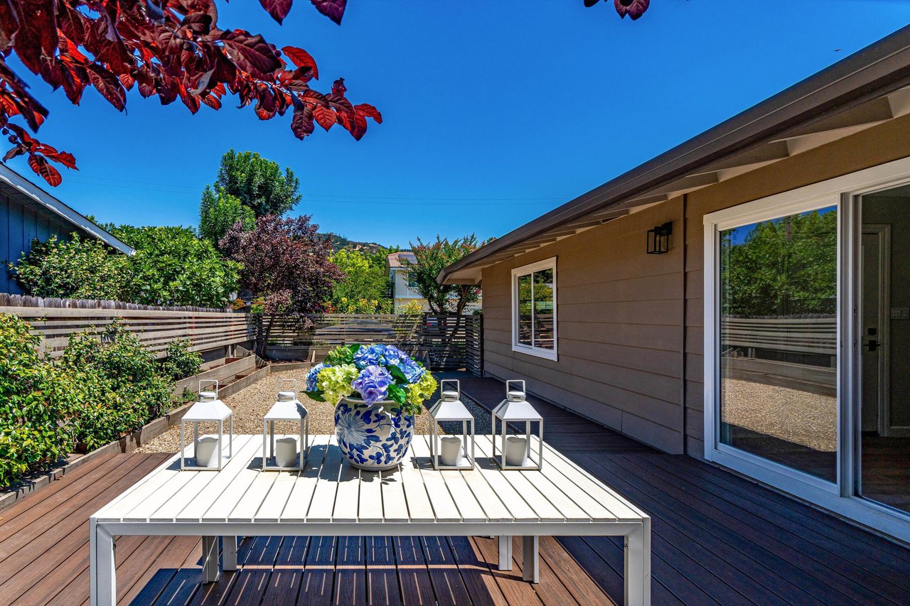 Impeccable Calistoga Home