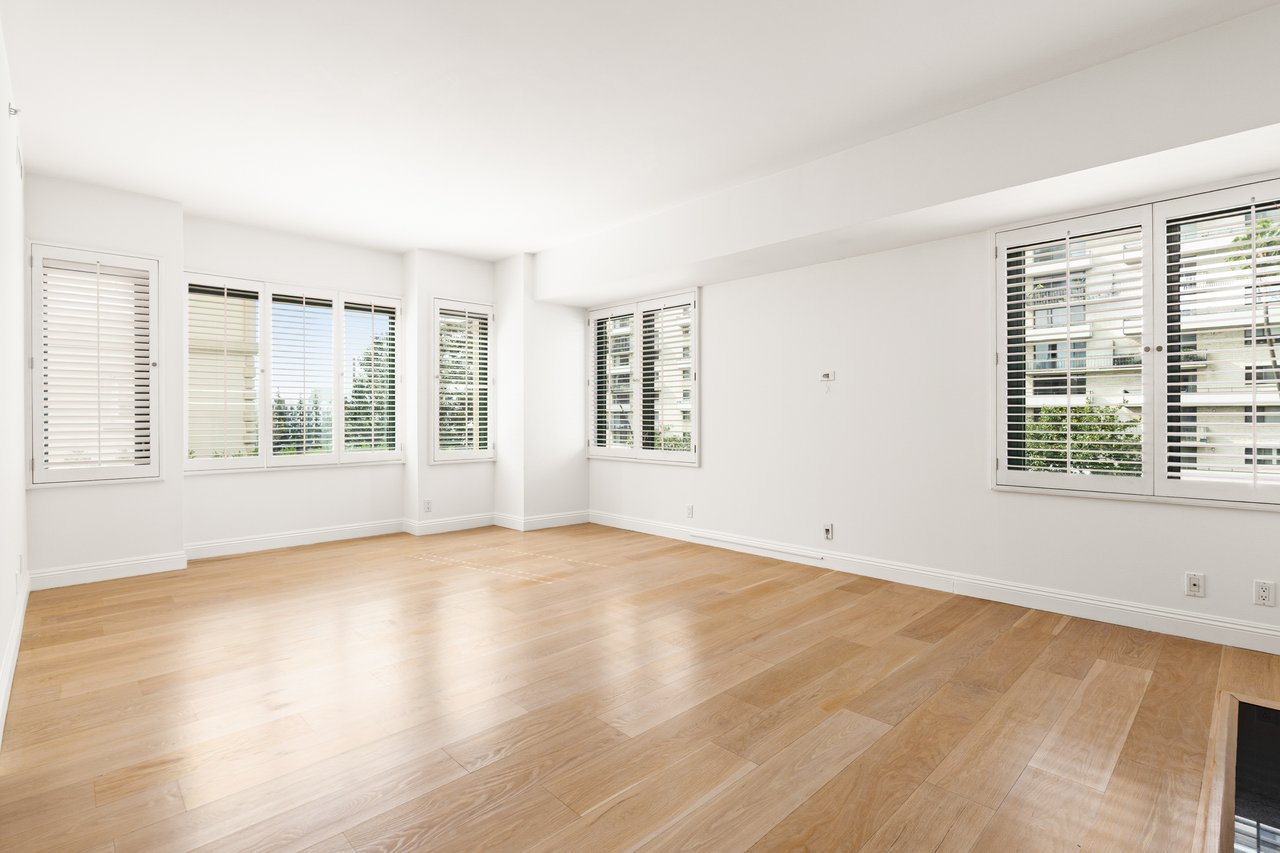 The Dorchester #408, Wilshire Corridor