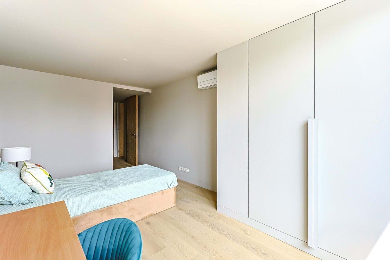 Stylish 2-Bedroom Apartment in the Heart of Lisbon with Exceptional Amenities