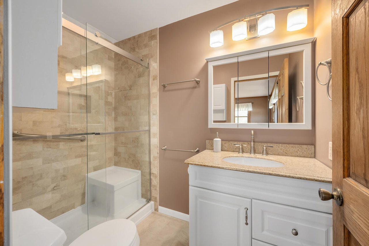 390 Arrowhead Trail, Carol Stream IL – Rare 4 Bedroom Ranch Near Glenbard North High School