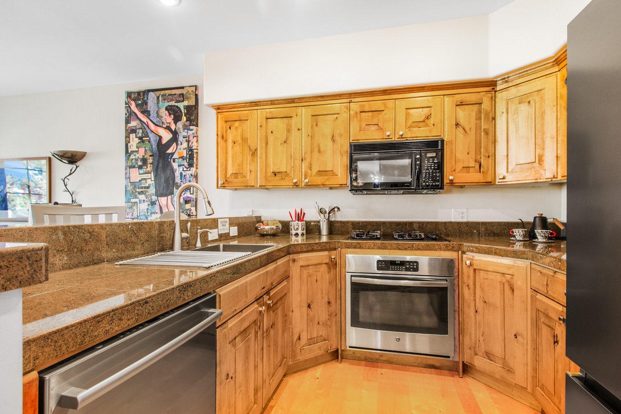 601 S Main St #14