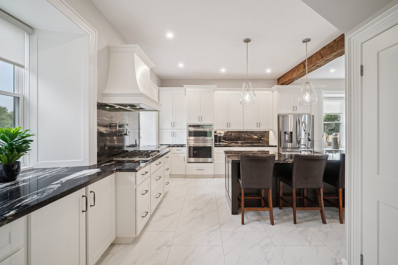 Extraordinary Equestrian Estate