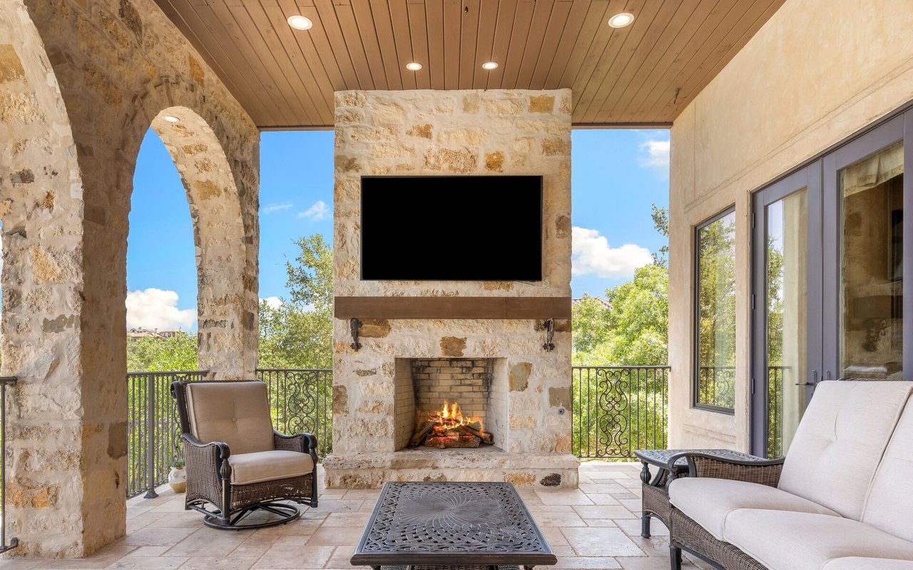 Realtors Providing Interior Decorating/Staging in Queen Creek and Surrounding areas