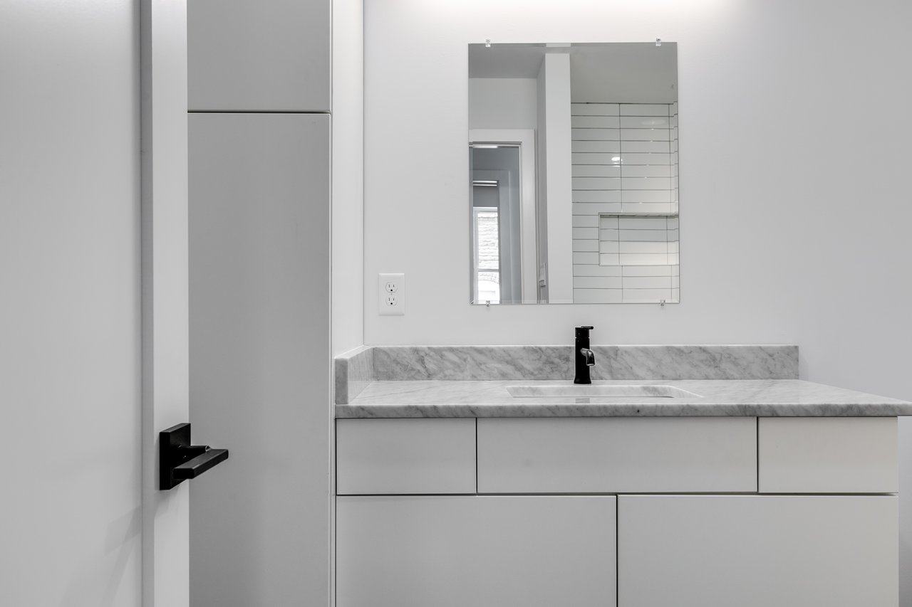 4 N Robinson (Fan House)