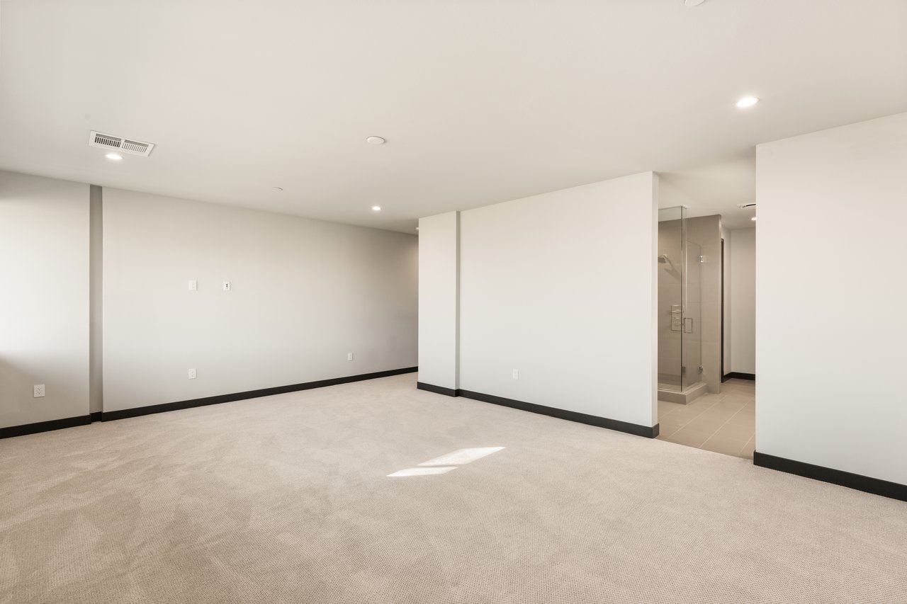 36 Rainbow Point Place