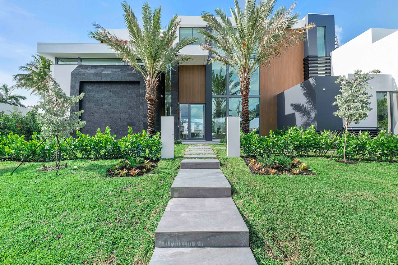 Sales Price: $13.9M