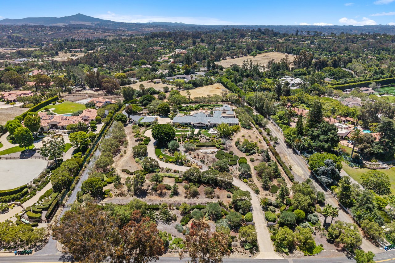 A Rancho Santa Fe Estate with Commanding Lake Views