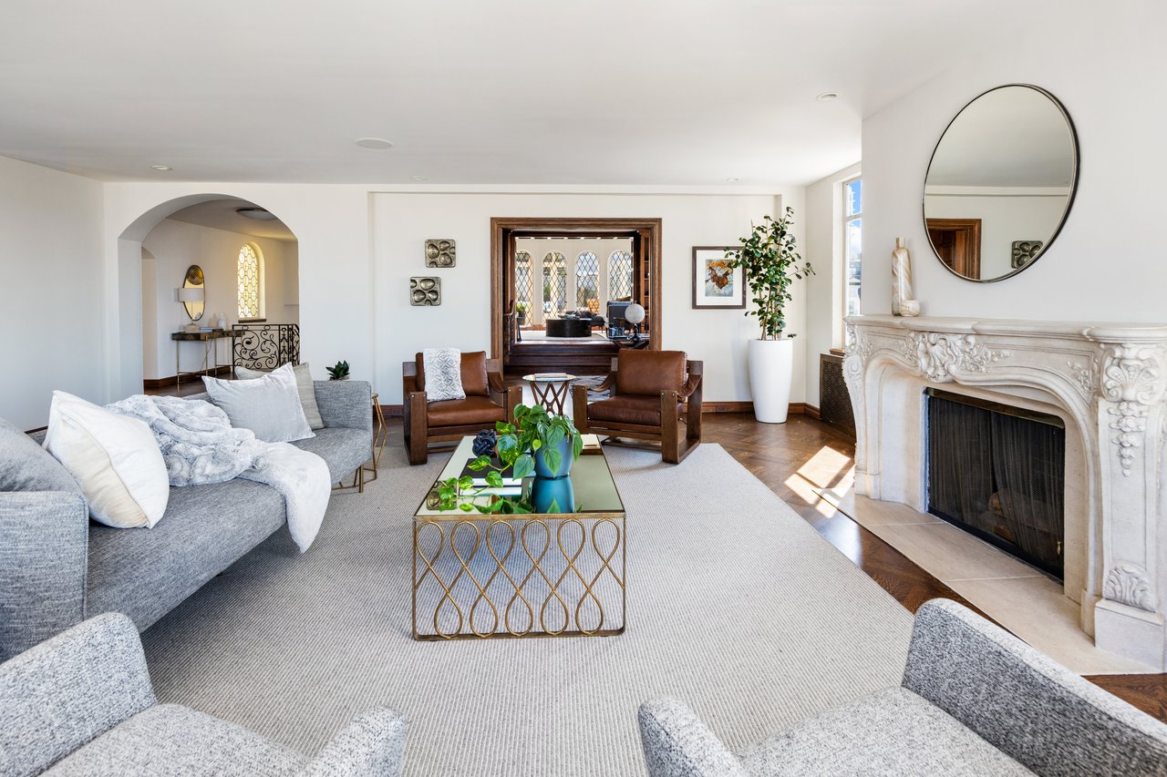 2100 Green Street Penthouse