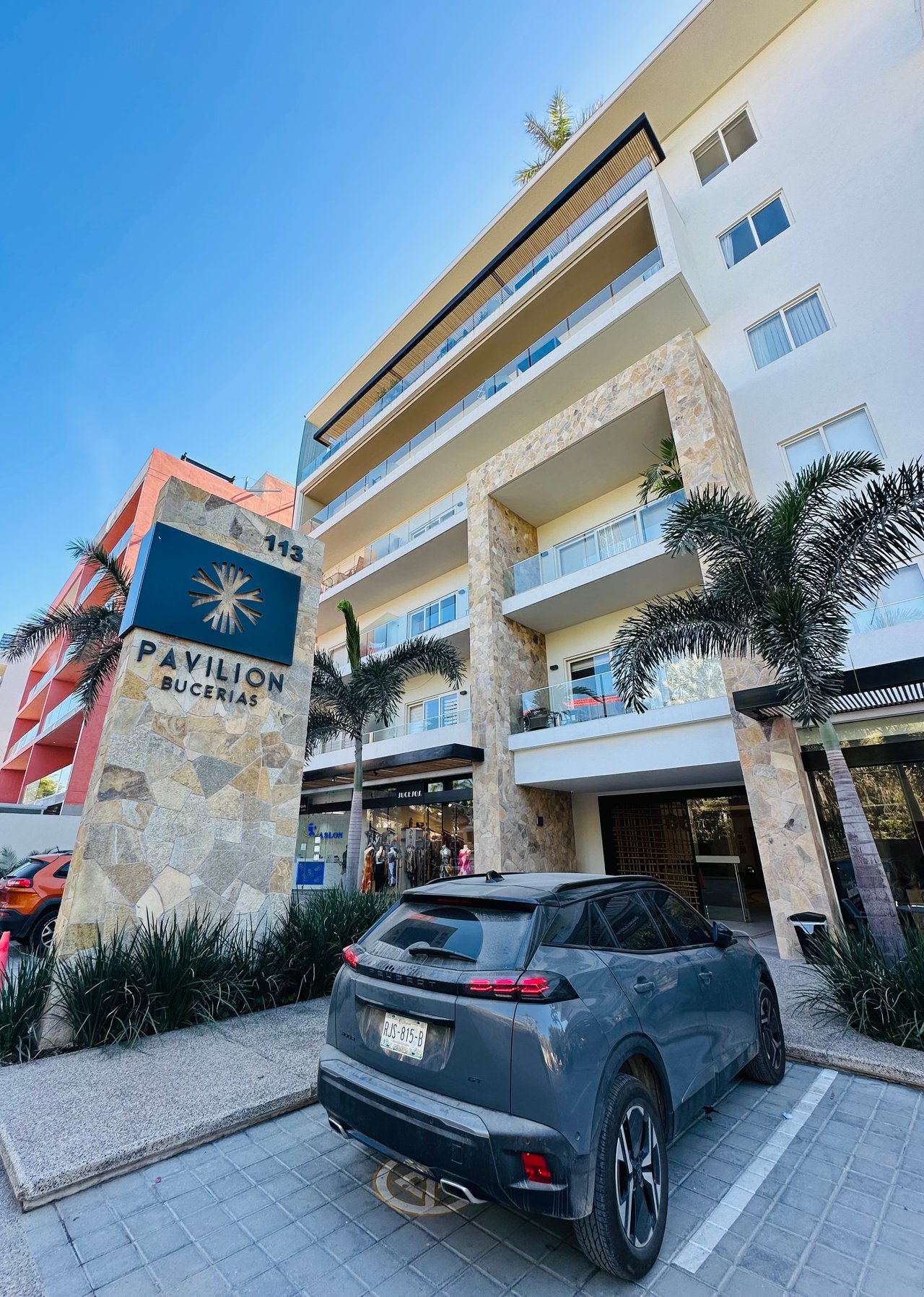 🌊 FOR RENT - Pavilion - 2 Bed Ocean Views - Check-In to the Extraoardinary!