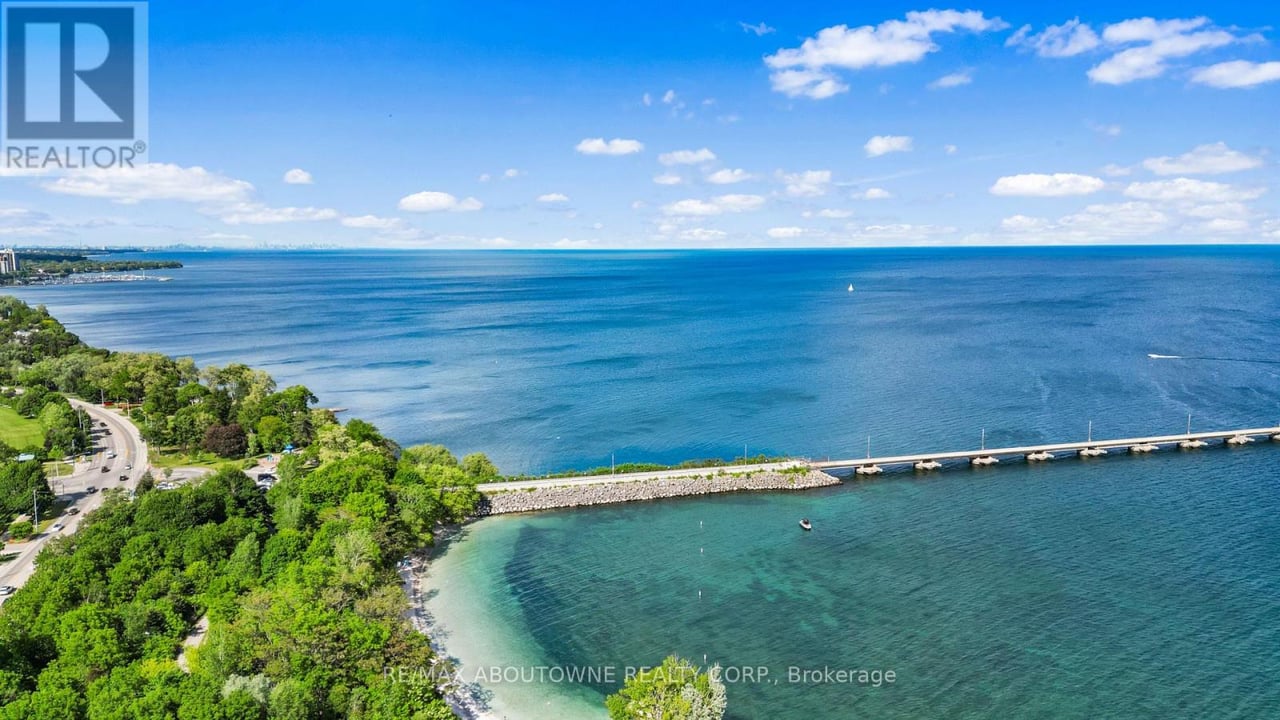 3500 Lakeshore Road W 205