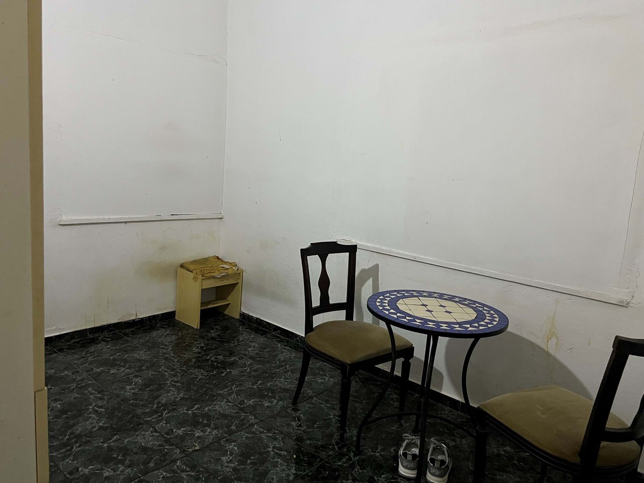 Prime Commercial Space Near Lisbon – Tenant in Place – 5% Annual Return