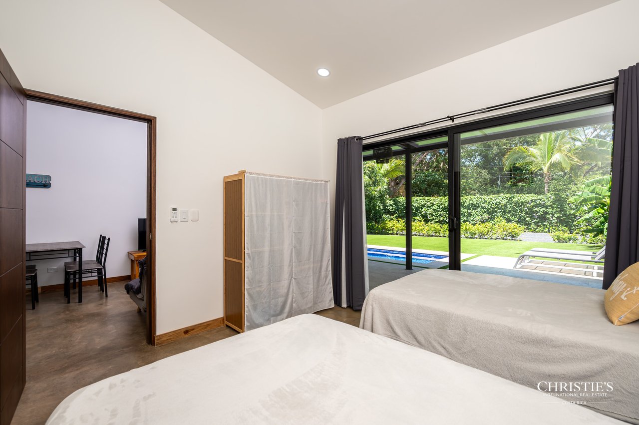 Casa Rosa | A Seaside Escape with a detached Casita in Playa Avellanas