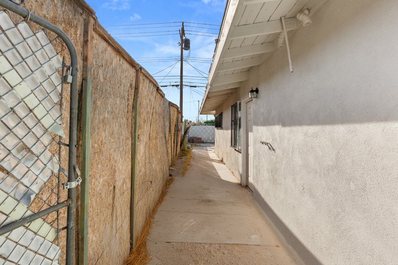 851 Toni Avenue