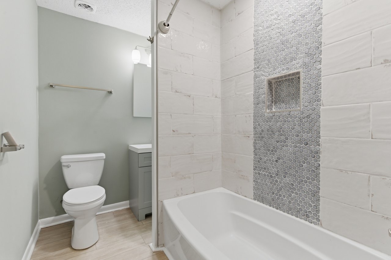 Updated 4BR Near Bridge Street