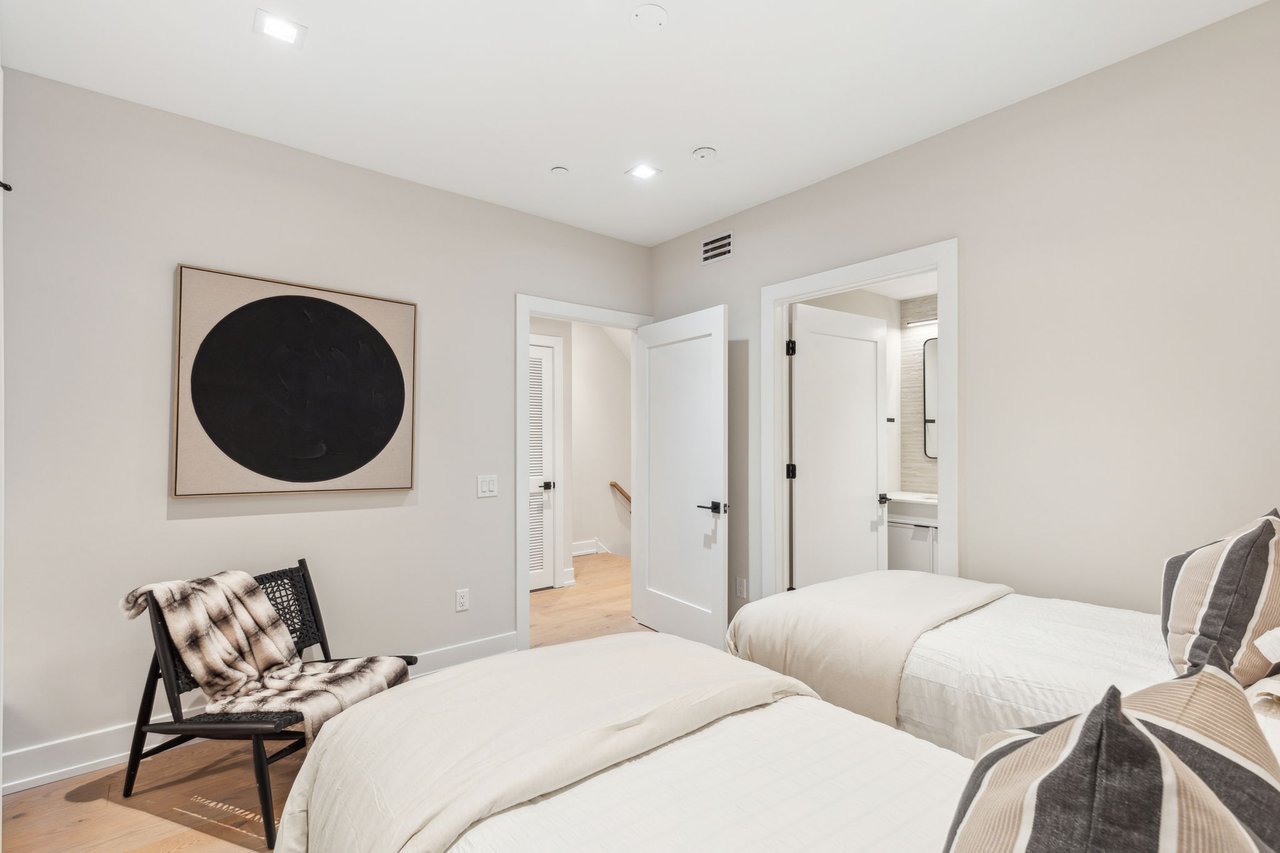 344 S Hicks St, Philadelphia, PA 19102	