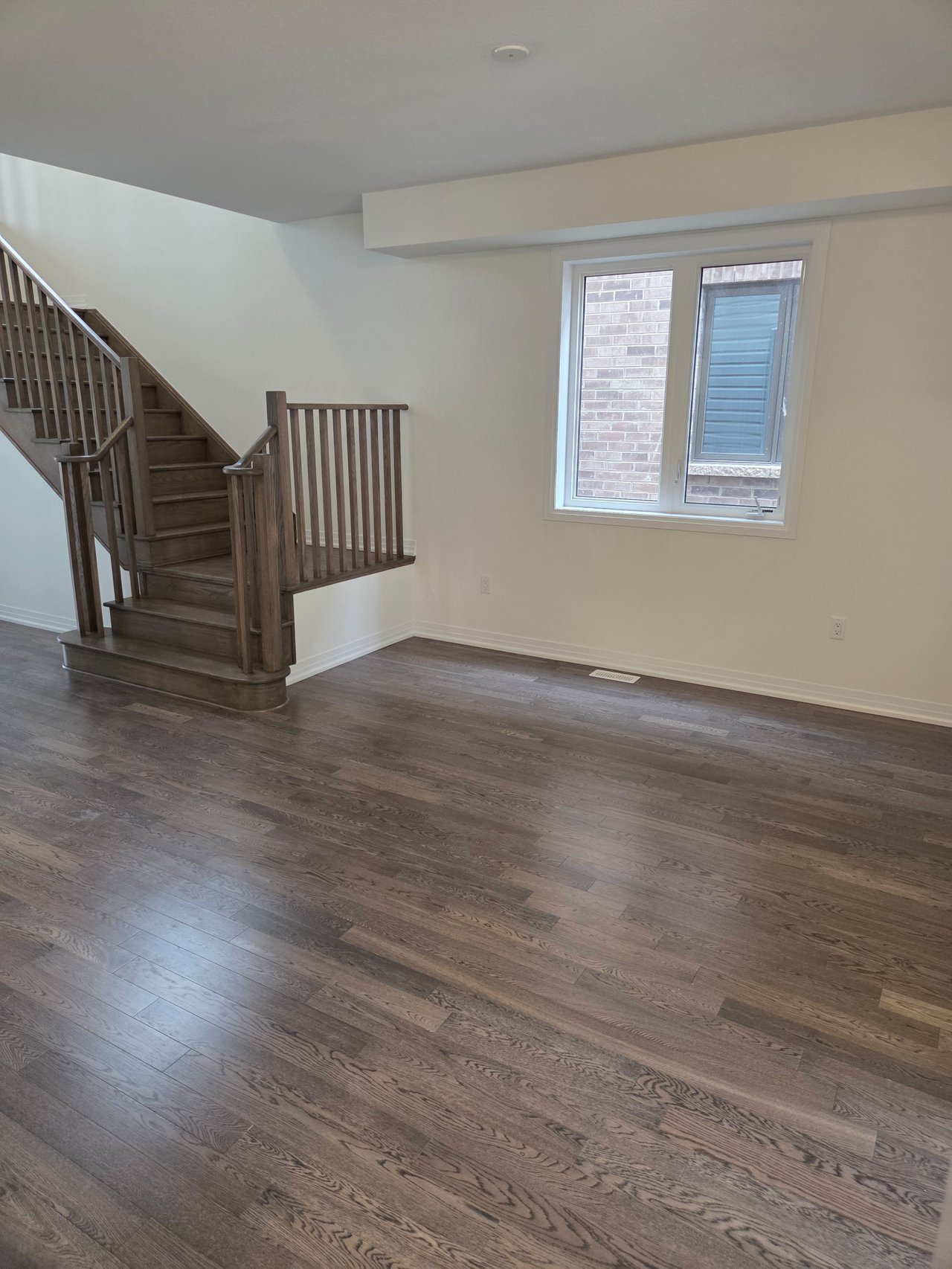 22 Cresthaven Heights