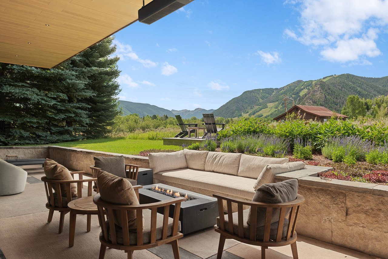 77 Overlook Drive