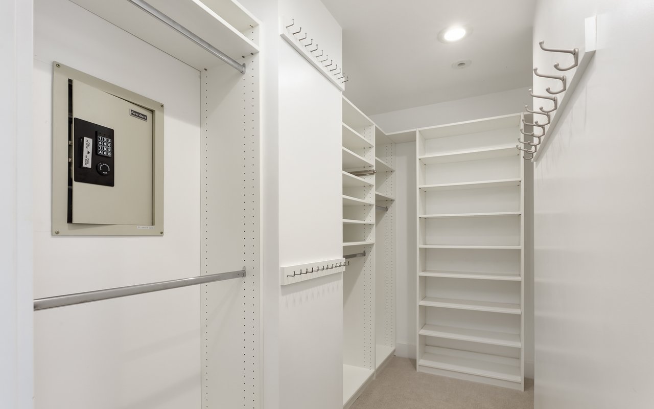 900 6th Street