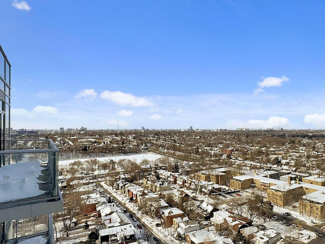 PENTHOUSE ON ENGLINGTON CROSSTOWN LRT