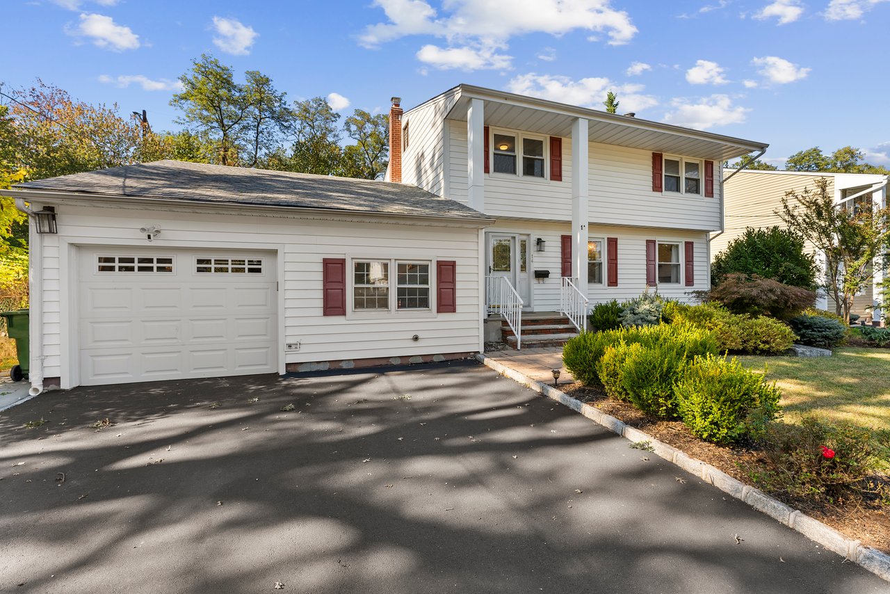 14 Mayling Court