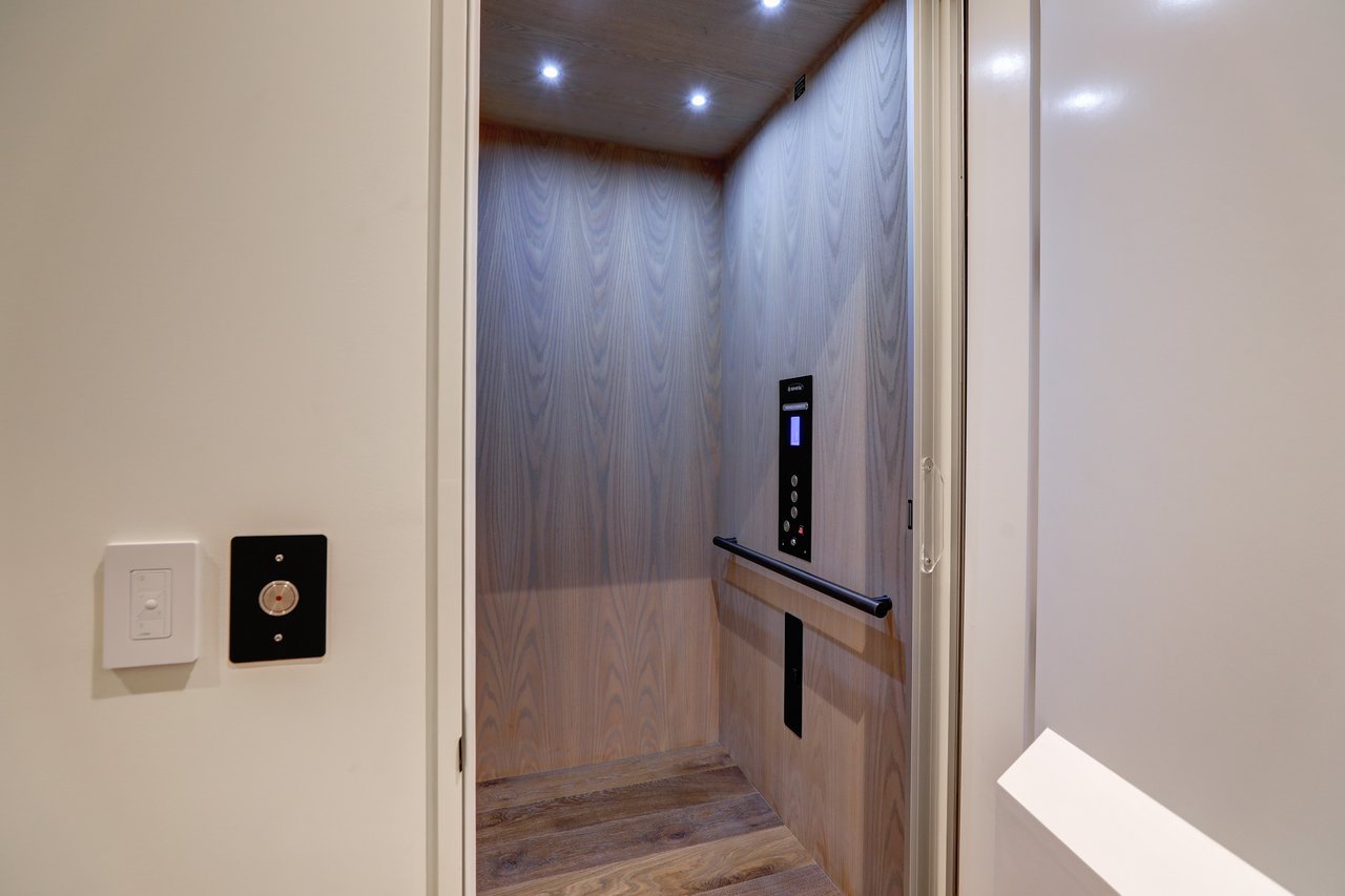 Modern Luxury - Completed in 2020