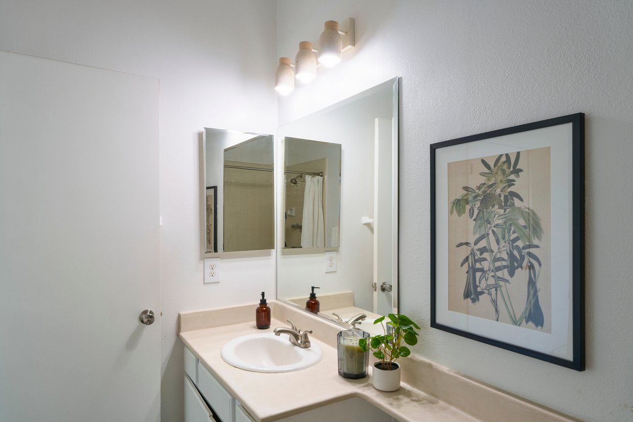 Rare Tri-Level Mar Vista Townhouse 