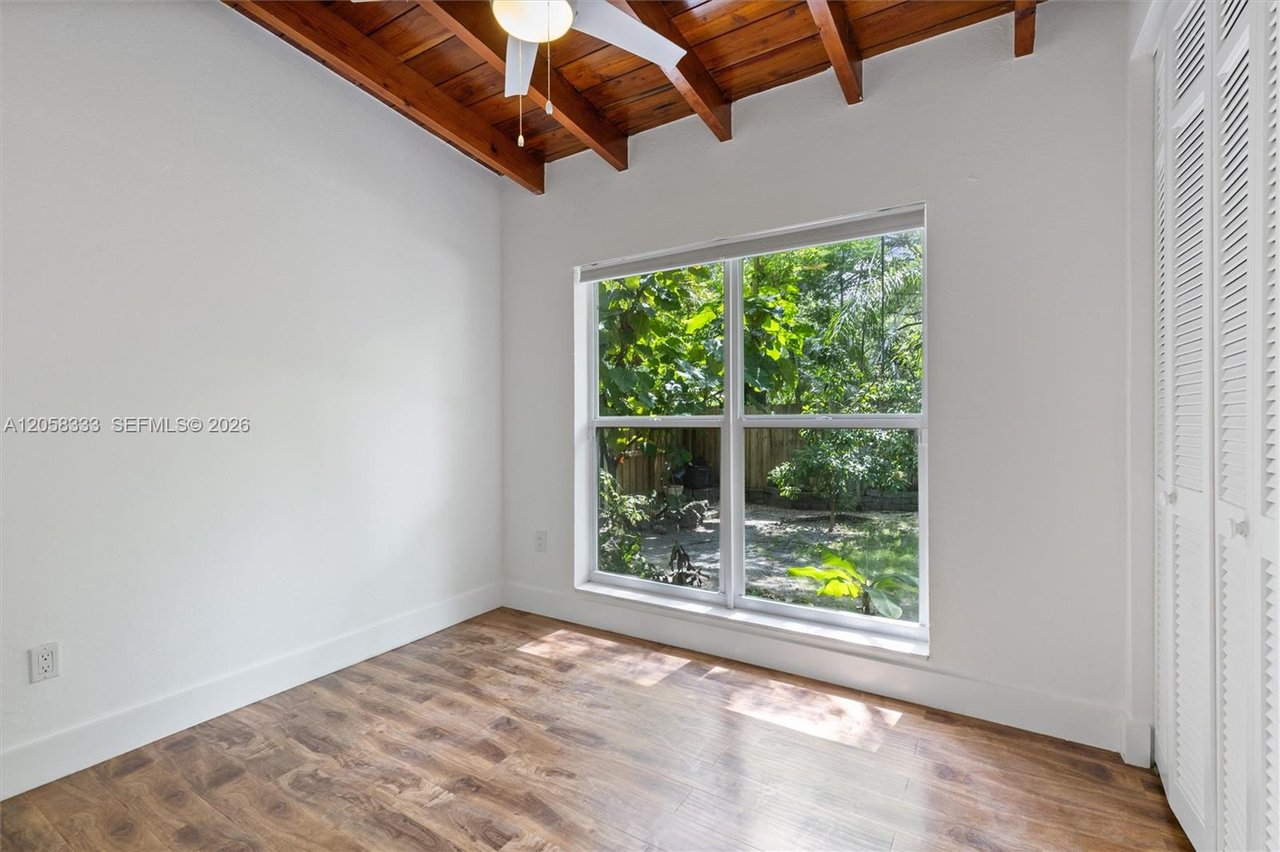3700 Loquat Ave MIAMI, FL 33133-5618