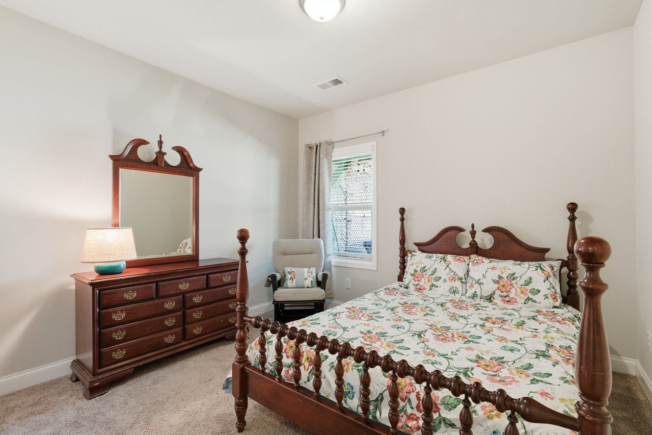 24 Dunsborough Drive