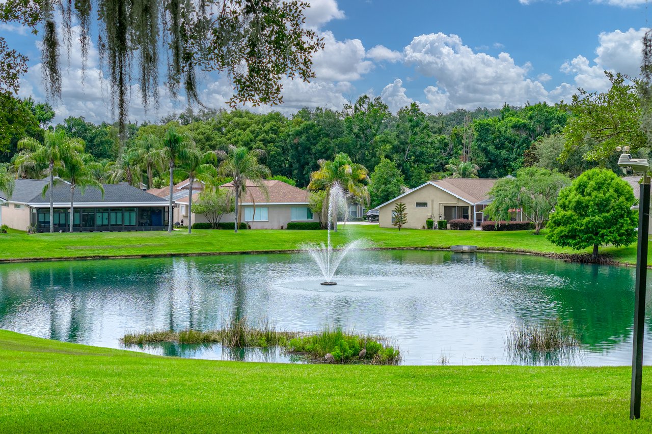 12215 WOODLANDS CIR