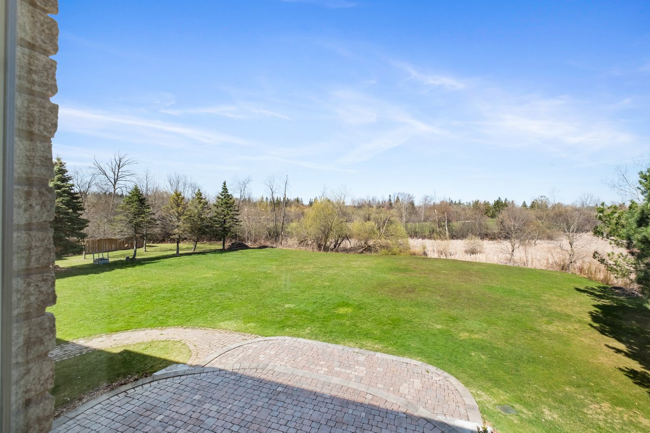 19 Logan Crt 