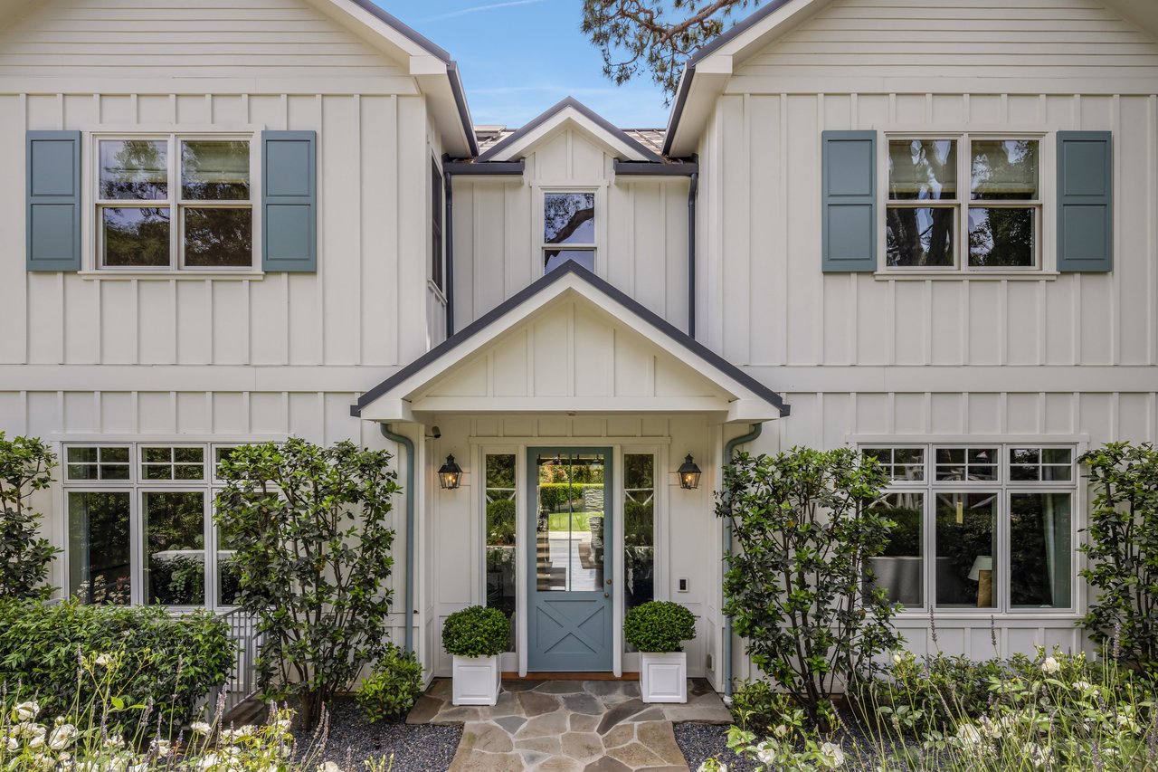 Sophisticated Coastal Design by Gray Malin
