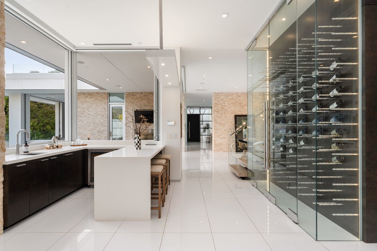 9311 Readcrest Dr, Beverly Hills