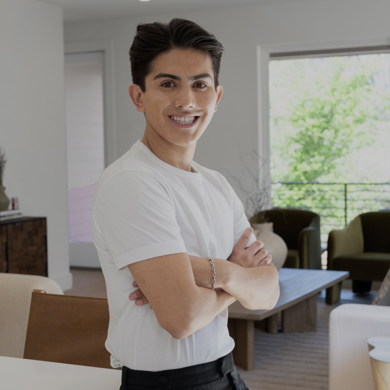 Victor Barrios Austin, TX  Real Estate Agent Headshot 