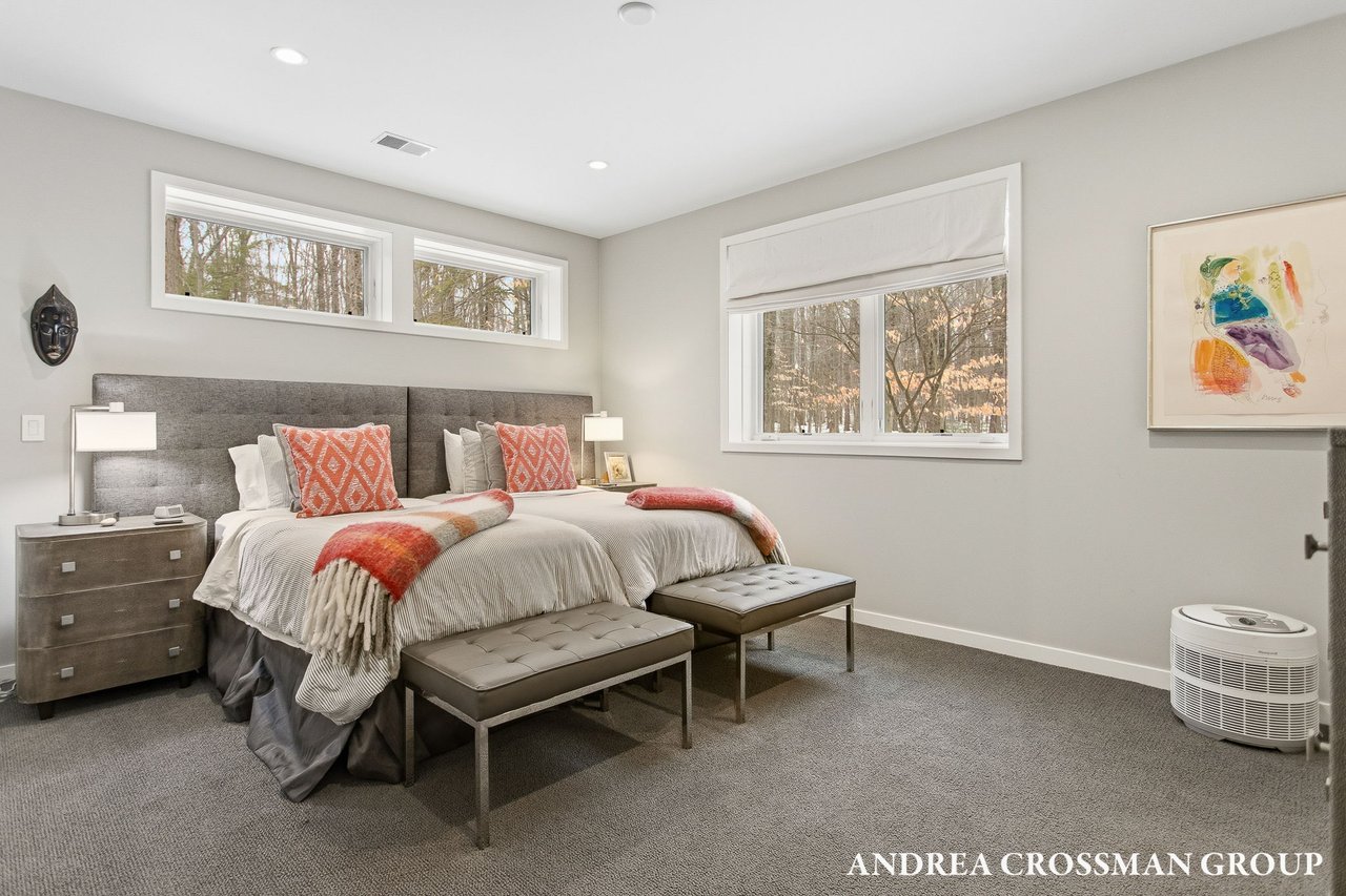 6919 Bendemeer Drive