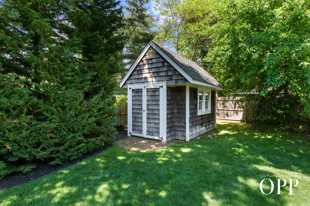 A Timeless Brookhaven Hamlet Retreat