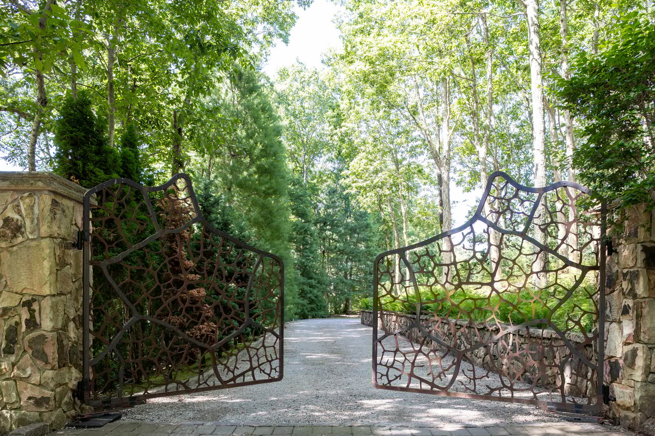 1350 W Cove Road
