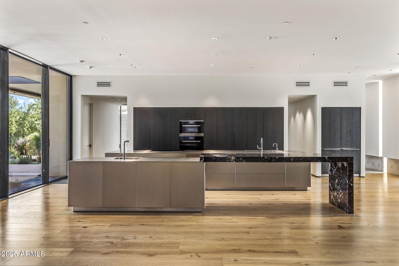 3700 E CAMINO SIN NOMBRE