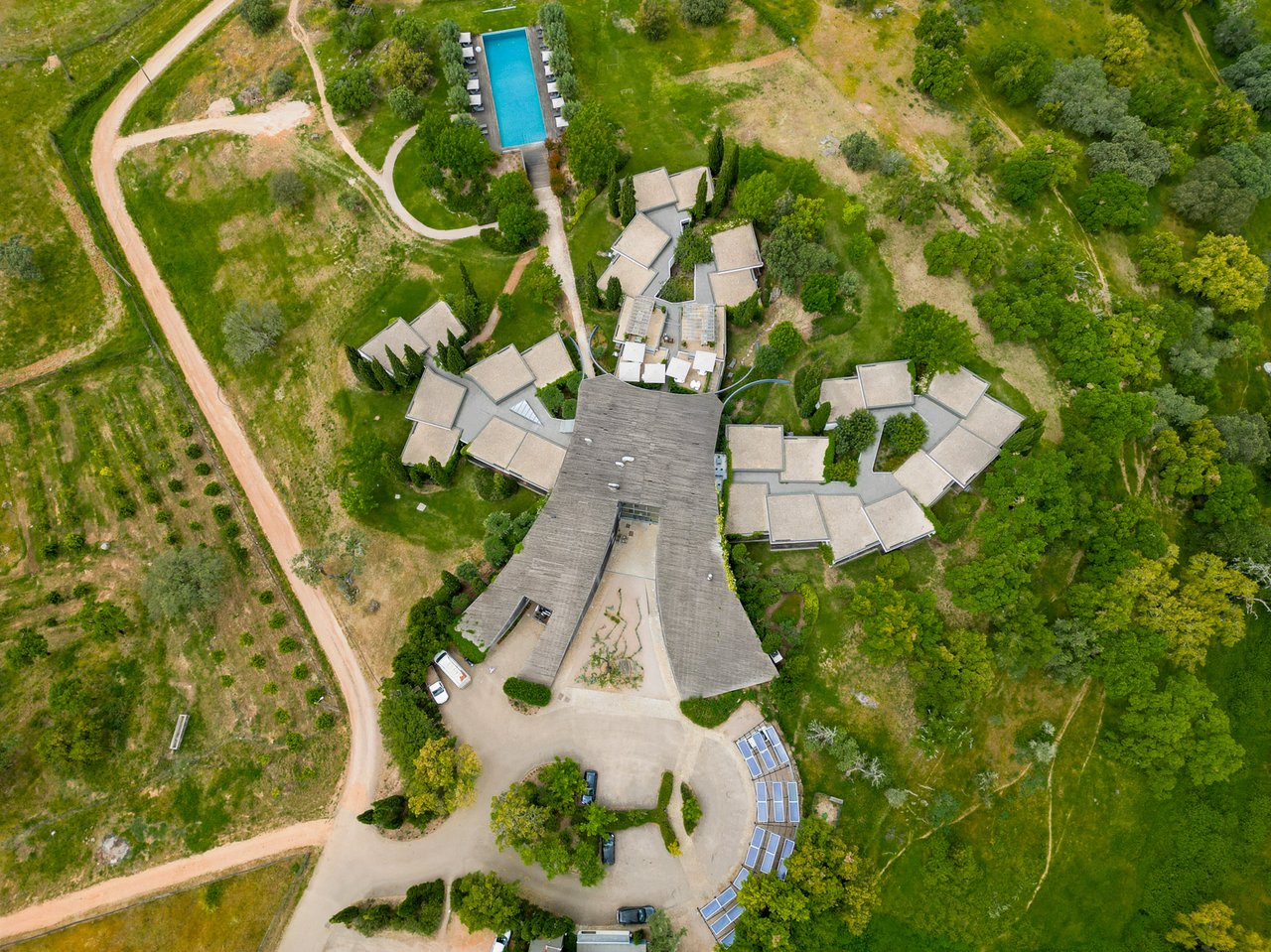 Luxury Wellness & Sports Retreat in Portugal with Expansion Upside & €1M+ Revenue