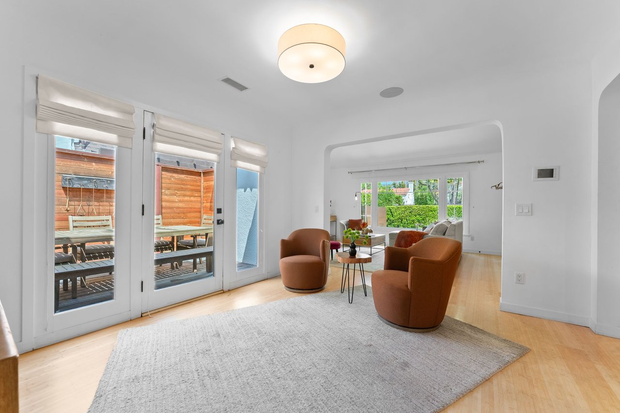 8814 Rosewood