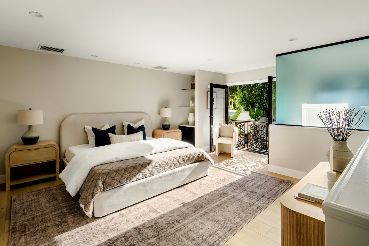 1143 Sierra Alta Way, Sunset Strip