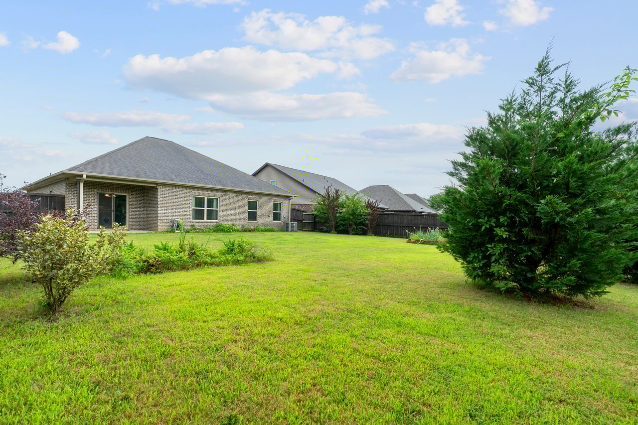 Charming 3 Bed, 2 Bath Home Near Redstone Arsenal!
