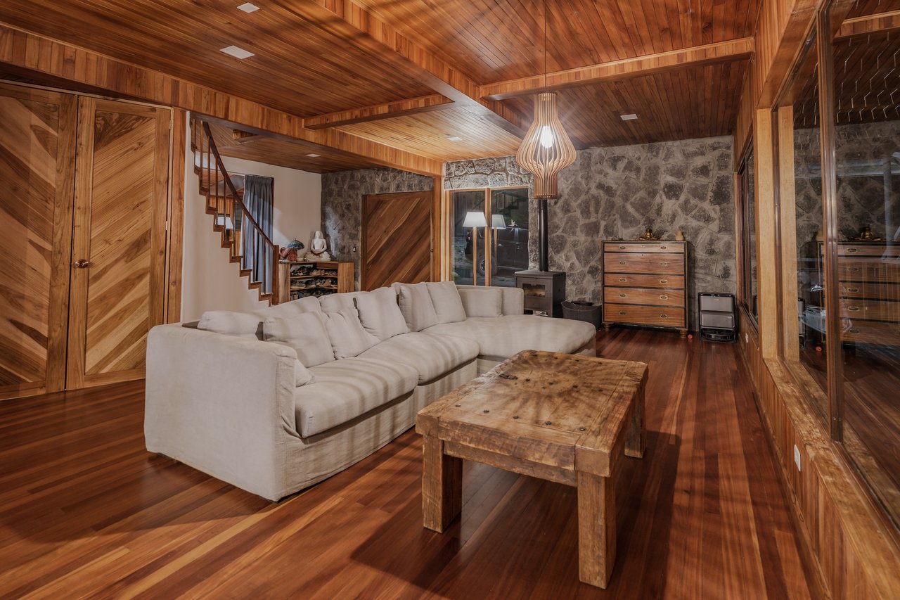 Eco Luxury Estate in Monteverde with Panoramic Gulf Views & Flat Land