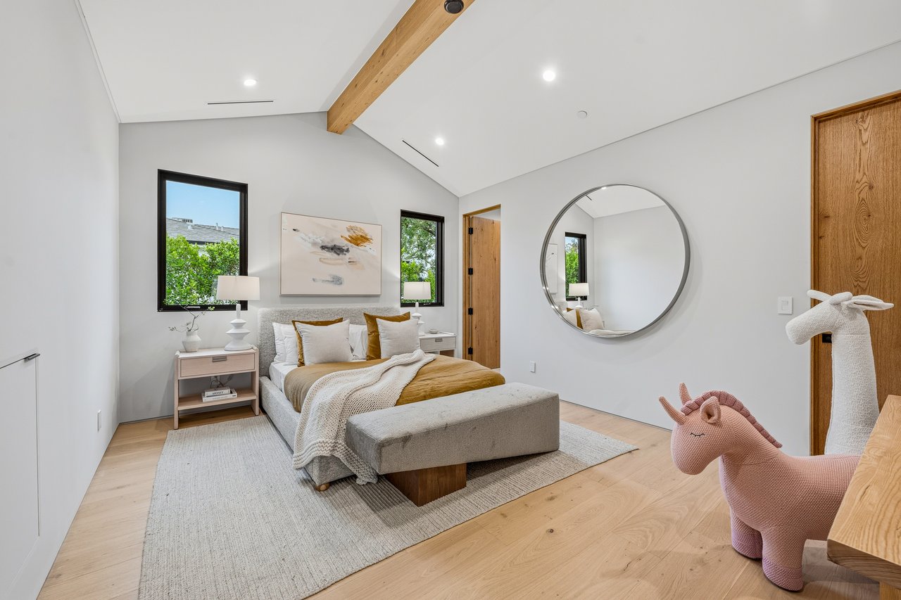 4816 Oak Park Avenue