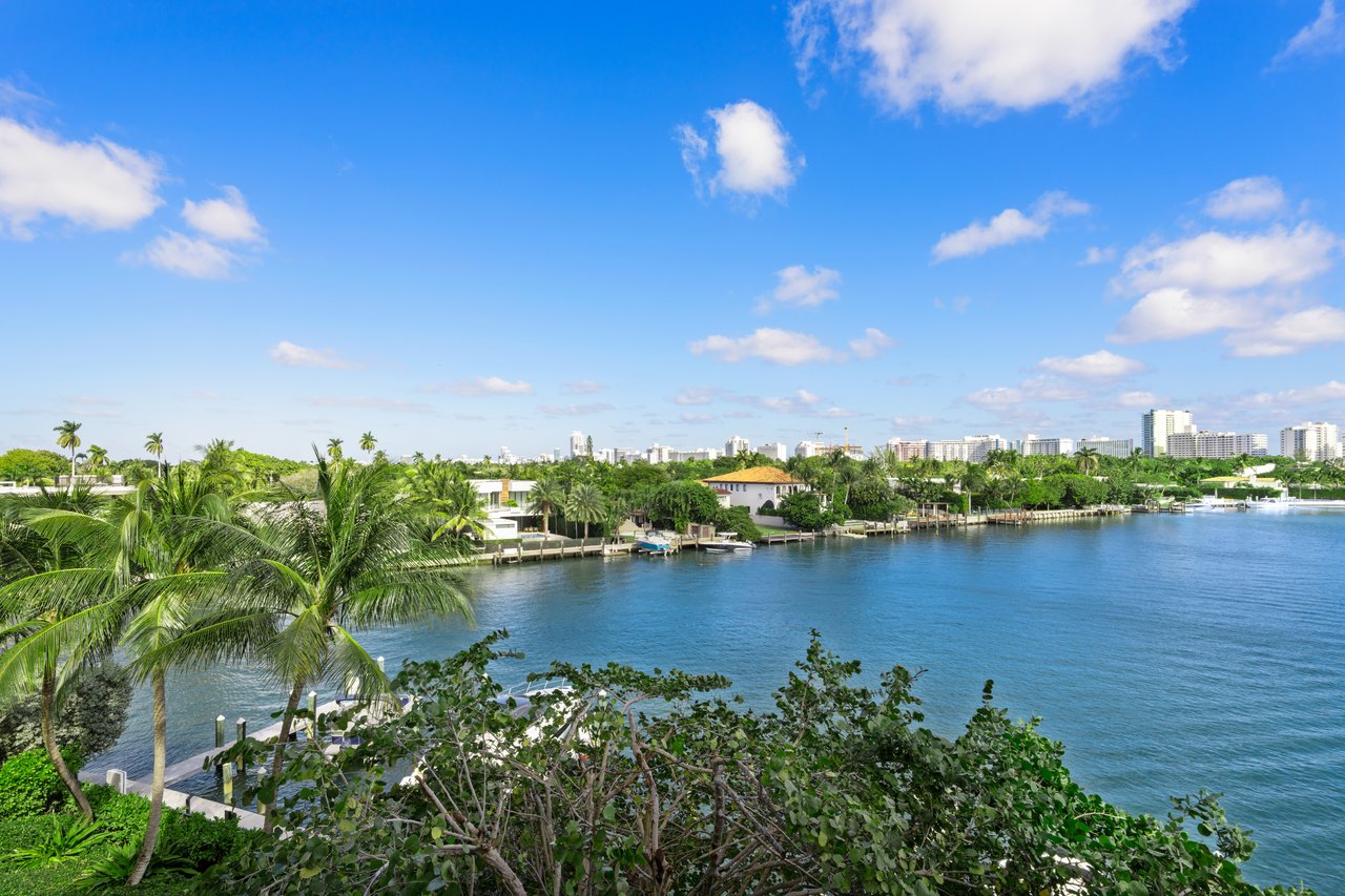 Ritz-Carlton Residences Miami Beach 304