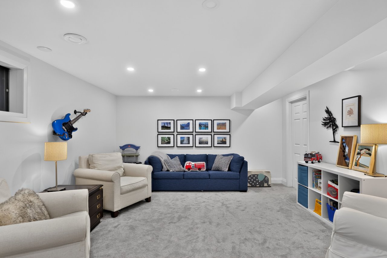 1019 Mesa Cres