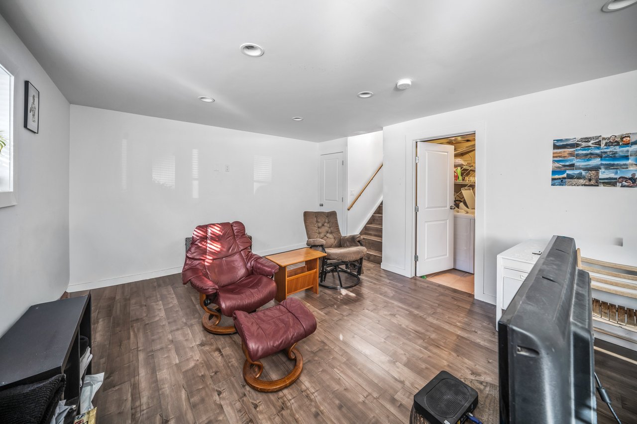 503 - 108 Armstrong Place