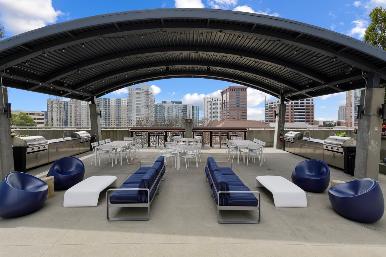 943 Peachtree Street NE Unit 913